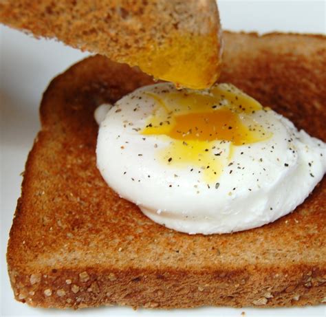 Poached Eggs on Toast | Cooking Mamas