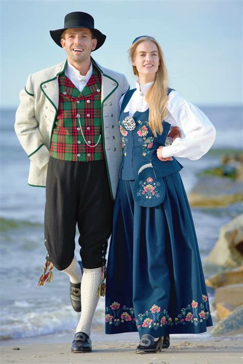 Nordlandsbunad Art Costume, Folk Costume, Costume Dress, Traditional Fashion, Traditional ...