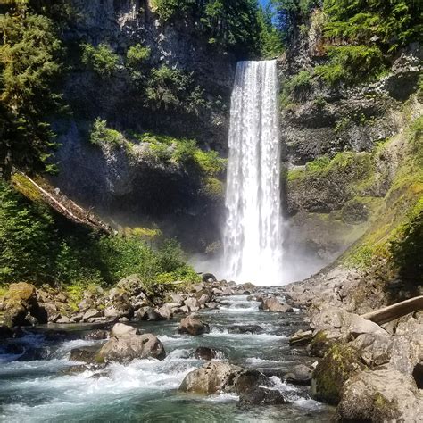 Brandywine Falls, Whistler, BC : r/Waterfalls