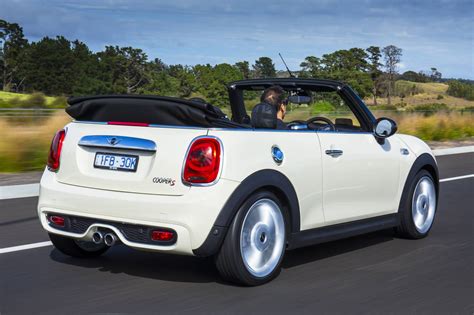 MINI Cars: 2016 MINI Convertible drops its top in Australia