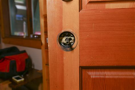 How to Replace a Broken Door Latch | DIY Door Latch | Dunn DIY