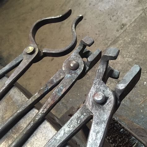 New blacksmiths tongs, made by us to be used by us | Herramientas de herrero, Herramientas de ...