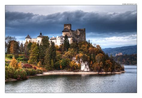 Niedzica Castle by iciatko on DeviantArt