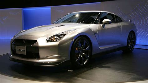 Nissan GT-R Officially Revealed | Motor1.com Photos