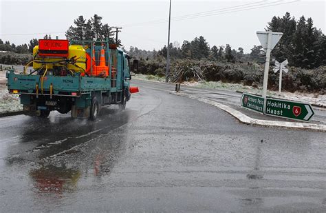 Snow falls in Hokitika, also near Greymouth, Invercargill (+Photos & Video) | WeatherWatch - New ...