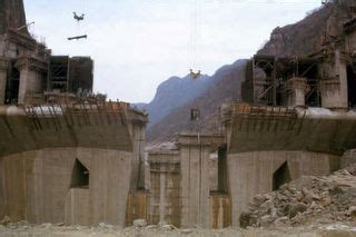 Cahora Bassa Dam under construction. ~ The Moza eye