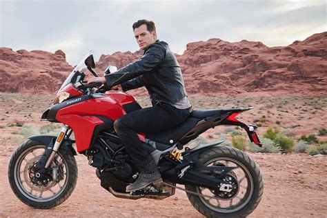 Henry Cavill giving me a flyby on a Ducati.” Photographer @JeffLipsky shares new outtake from ...