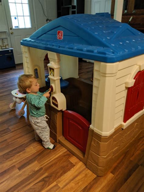 Product Review: Step 2 Neat and Tidy Cottage Playhouse - lyonessandcub