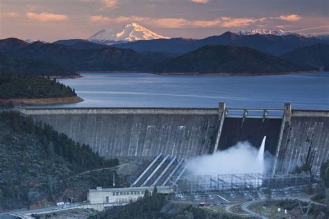 Lake Shasta, California - Things to Do and What to Know