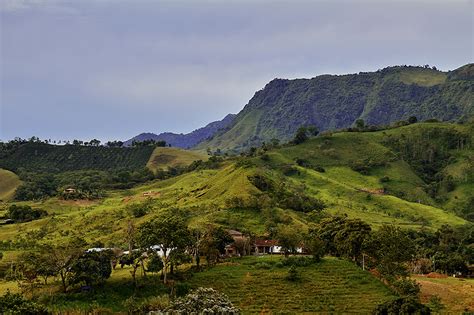 Fondos de Pantalla Fotografía De Paisaje Montañas Campos Herbazal Colombia Naturaleza descargar ...