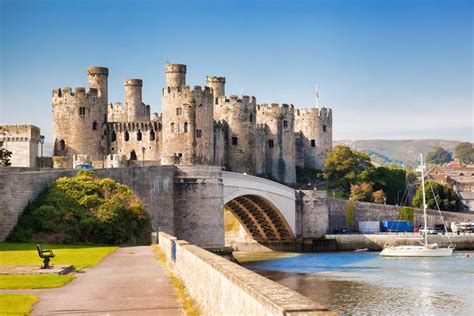 Top 10 Best Tourist Attractions in Wales - Best Places to Visit