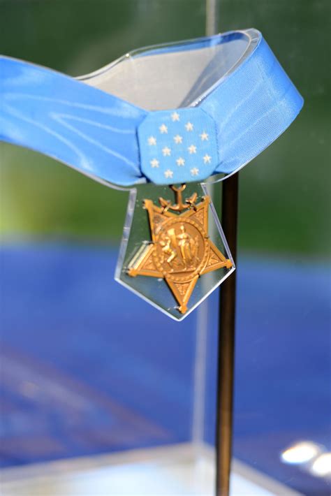 Northwest man only Medal of Honor recipient for U.S. Coast Guard | KVAL