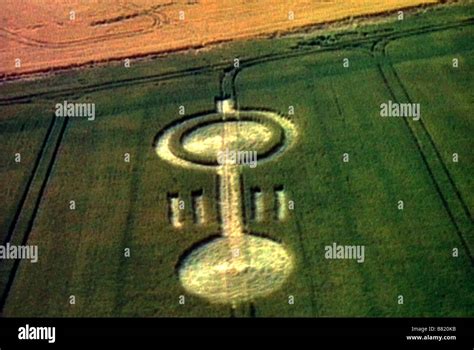 Signes Signs Year: 2002 USA Director: M. Night Shyamalan Stock Photo - Alamy