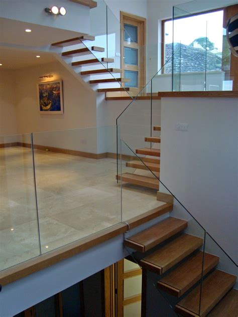 Signature Stairs Ireland Glass Stairs | Glass Staircase & Floating Stairs | Cantilever Stairs ...