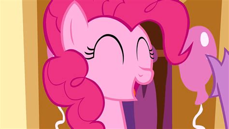 Image - Pinkie Pie Laugh S3E11.png - My Little Pony Friendship is Magic Wiki