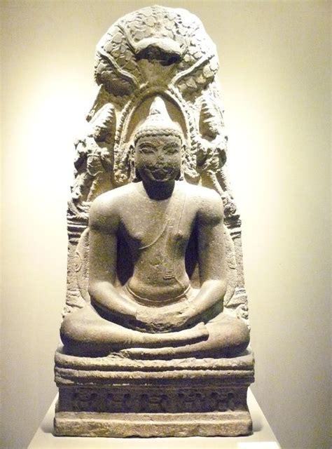 File:Buddha Meditating Under the Bodhi Tree, 800 C.E.jpg - Wikimedia Commons