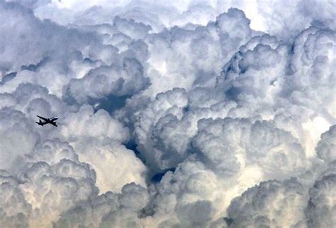 Pictures: Jets, Contrails and Condensation Clouds: A new dance in the sky | Amazing, Funny ...