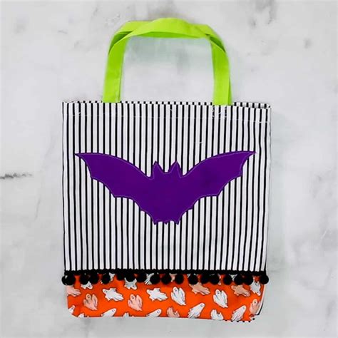 FREE Trick Treat Bag Sewing Pattern in 2 Sizes! - Coral + Co.