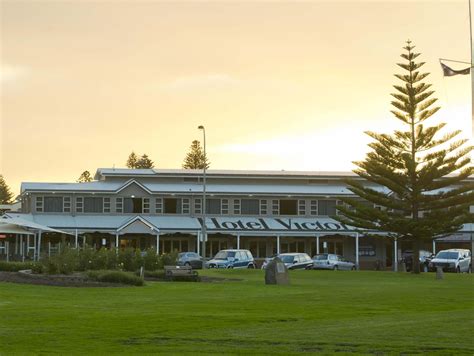 Hotel Victor - Victor Harbor, South Australia, Australia booking and map.