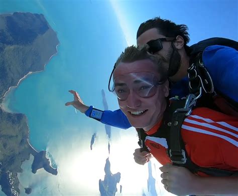 Airlie Beach Skydive | Backpacker Deals