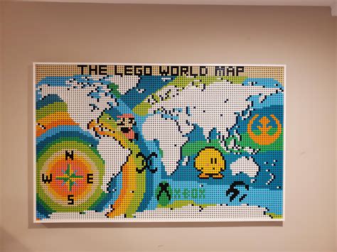 Custom oceans with sun and rays pattern : r/legoworldmap