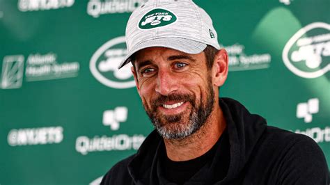 Aaron Rodgers hints at possibility of 3-4 years with NY Jets