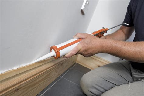 How To Fill Gap Between Baseboard And Laminate Floor - Home Alqu