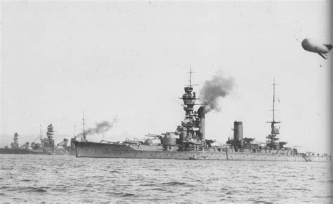 [Photo] Japanese battleships Fuso (foreground), Nagato (center), and Mutsu (background) at ...