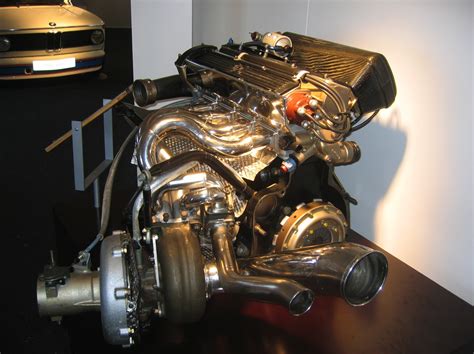 Go with SOLO: BMW F1 engine M12/13 : 1000hp/liter