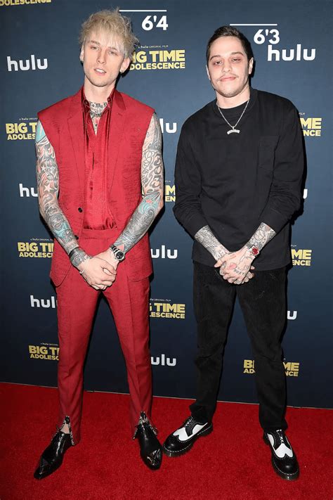 Machine Gun Kelly Height (With Visual Comparison) | Men's Lifestyle, Style & Hip Hop Culture