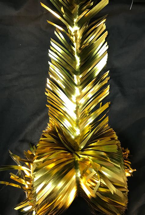 40m / 131ft V-Cut Luxury Twist Garland Christmas Tree Hanging Decoration Gold