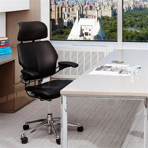 Ergonomic Executive Chair with Headrest | Humanscale