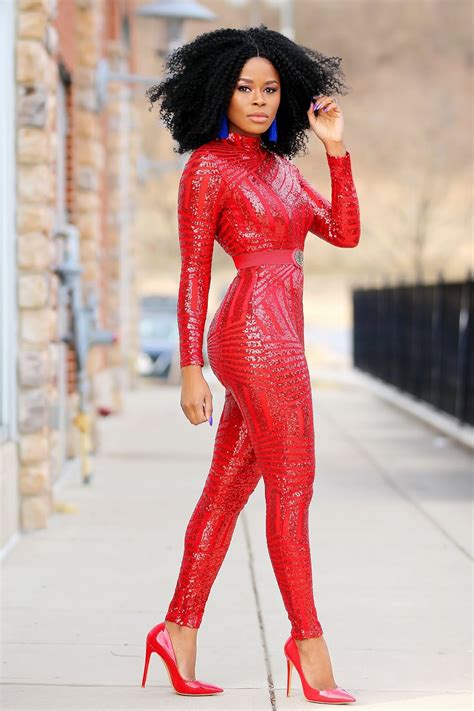 Queen sequined red jumpsuit for Valentine’s Day | TOMGFASHION