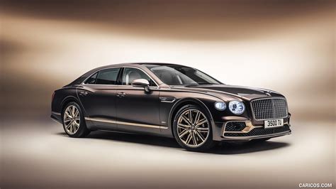 Bentley Flying Spur Hybrid Odyssean Edition | 2022MY | Front Three-Quarter