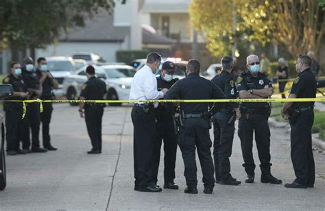 Deadly shooting at west Houston home likely murder-suicide, police say