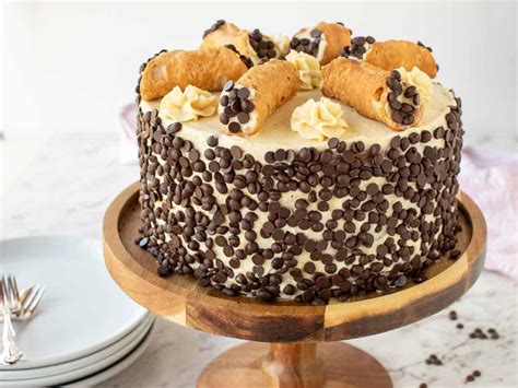 The Best Cannoli Cake Recipe