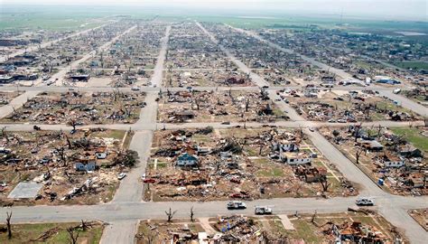 Former mayor of tornado-ravaged Greensburg, Kansas, speaking at climate ...