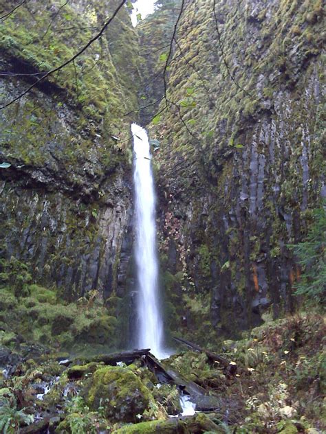 Rainshadow Running: Gorge Waterfalls 50k Now Full!