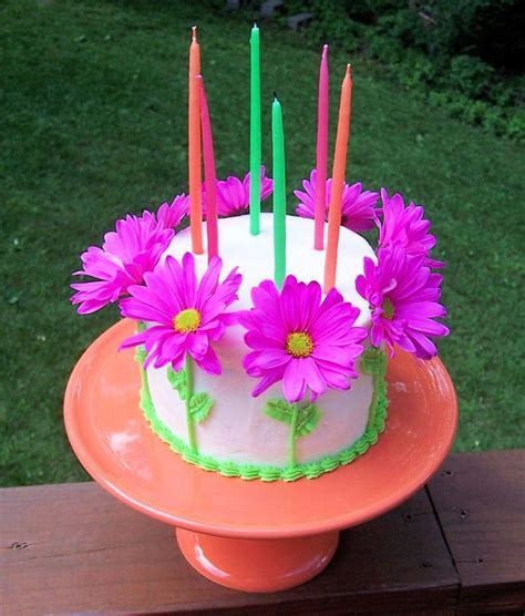 Daisy Birthday Cake - CakeCentral.com