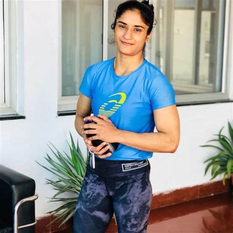 Vinesh Phogat Age, Height, Weight, Family, Images, Records - News Bugz