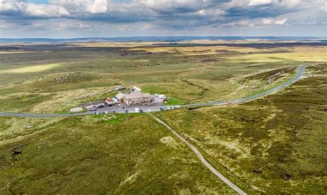 Tan Hill Inn, The Highest Pub in Britain | BaldHiker