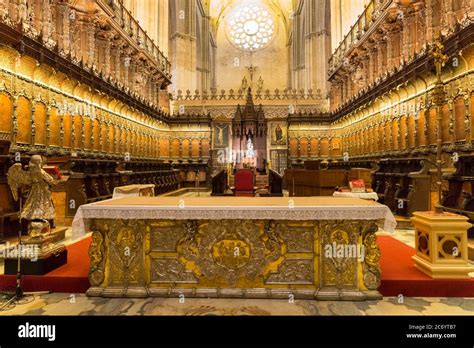 Interior of Seville Cathedral Stock Photo - Alamy