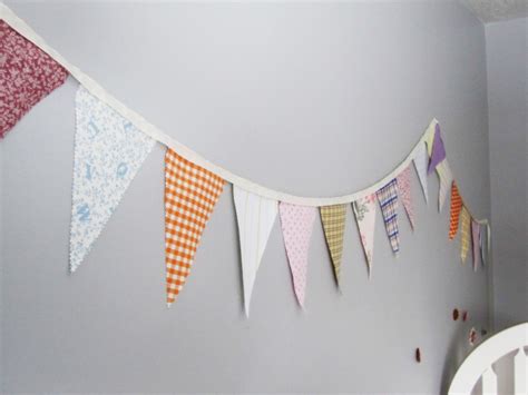 A Day in the Life...: nursery update: barely-sew fabric bunting