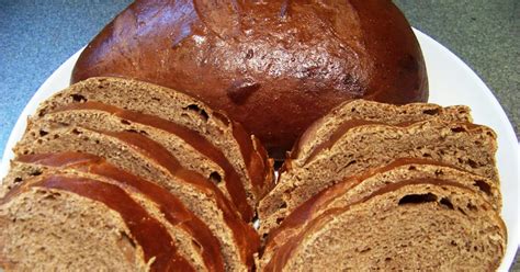 Domestically Inept: Homemade Black Bread