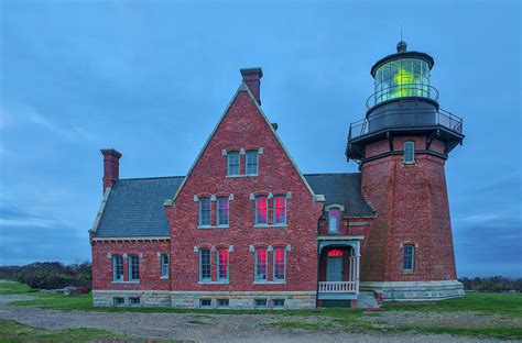 Southeast Lighthouse Block Island Photograph by Juergen Roth - Fine Art ...