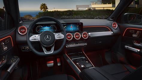 2022 Mercedes-Benz GLB Interior | Mercedes-Benz of Modesto