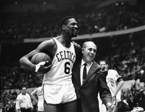 NBA: Basketball-Legende Bill Russell gestorben - mit 88 Jahren - DER ...