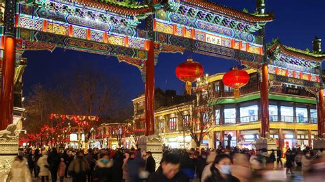 China Life: Festive night views in Beijing's Qianmen Street - CGTN