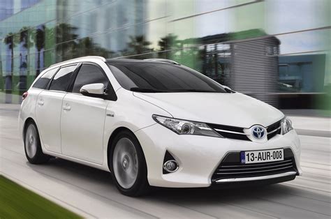 Toyota Auris Touring Sports Specs Revealed - autoevolution