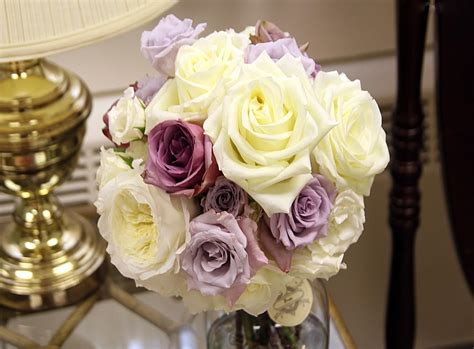 White and violet flower arrangement table decor HD wallpaper ...